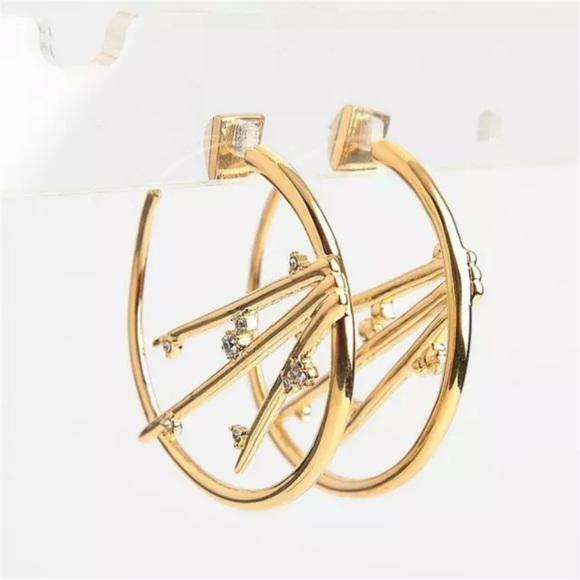 - Earrings - Picture 3 of 6